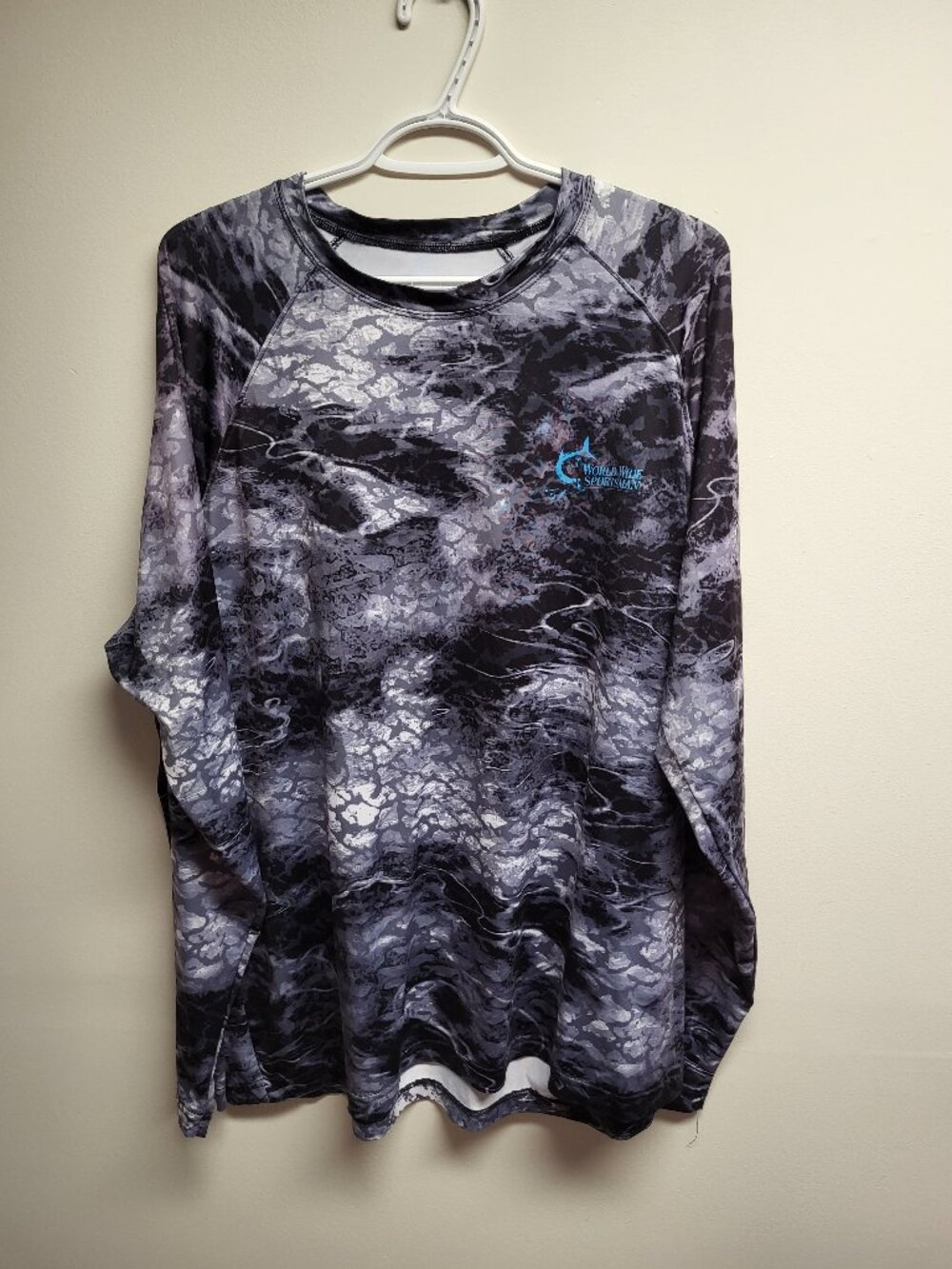 World Wide Sportsman XLT Fishing Shirt Gray Black Camo Performance Long Sleeve